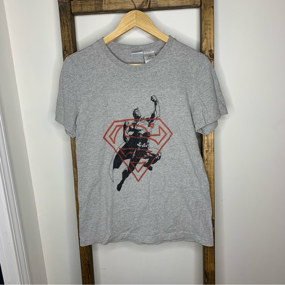 Superman Gray T-Shirt - Picture 1 of 4